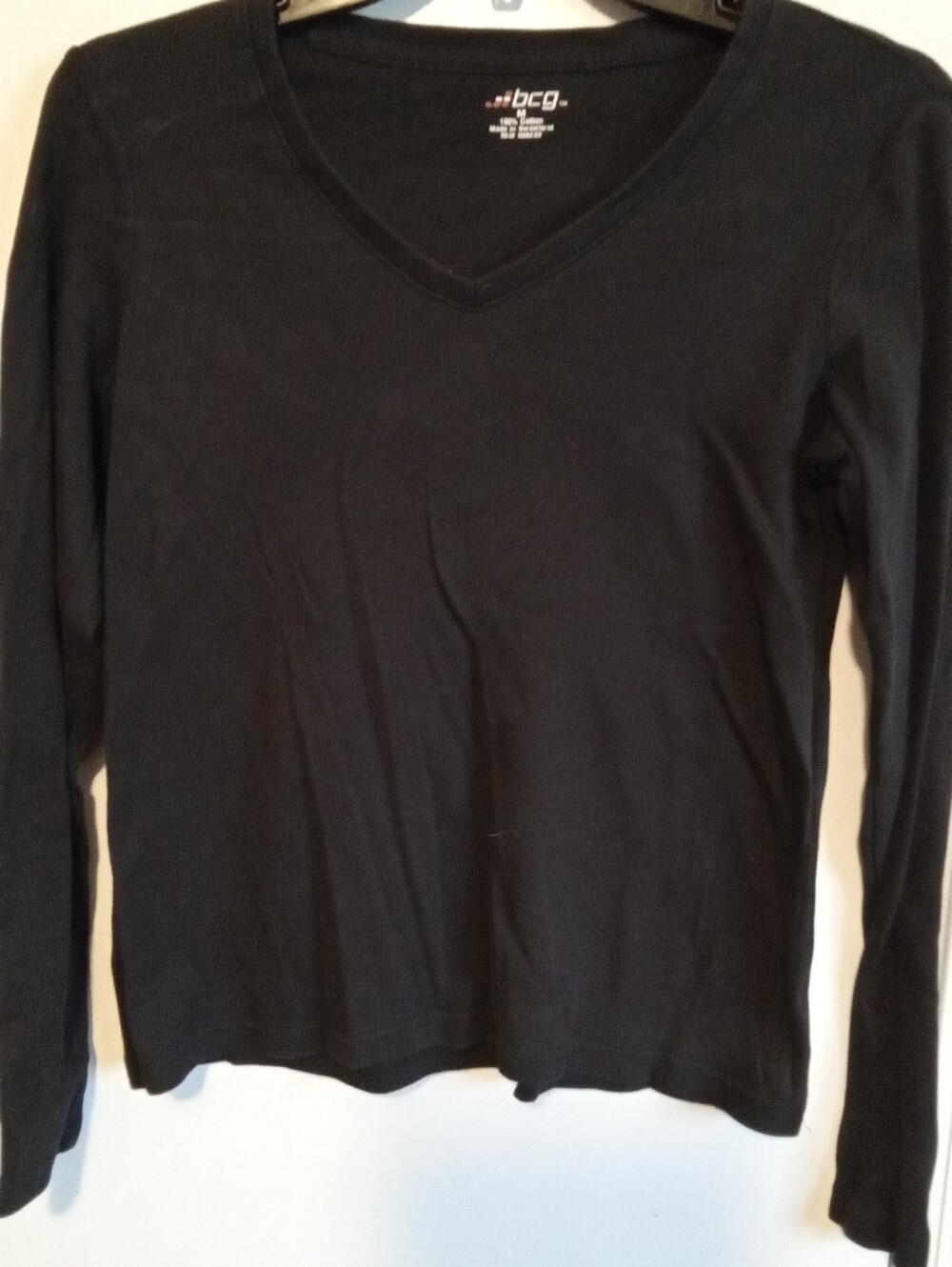 #6065 Black V-neck Top